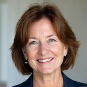 Portrait of Dr. Evelyn Reed, co-founder of NaturaVerdivale Pulse